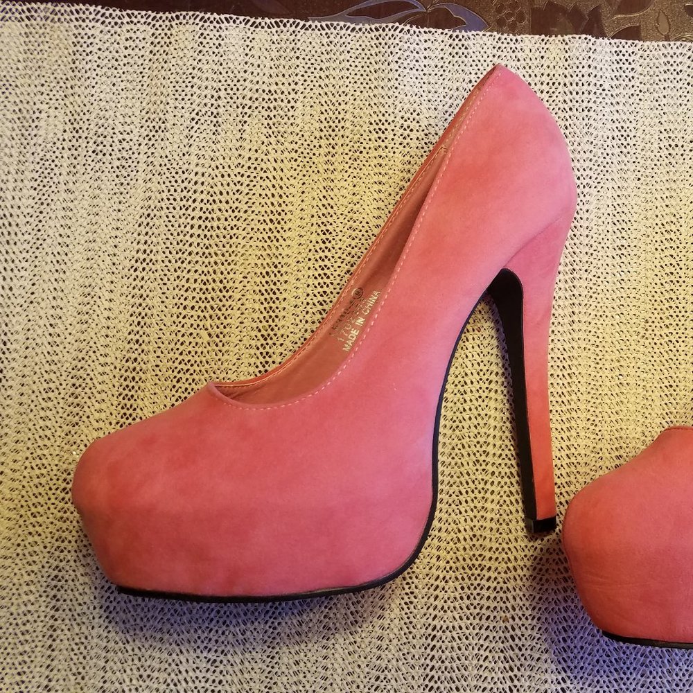 Pink platform heels - Picture 5 of 7